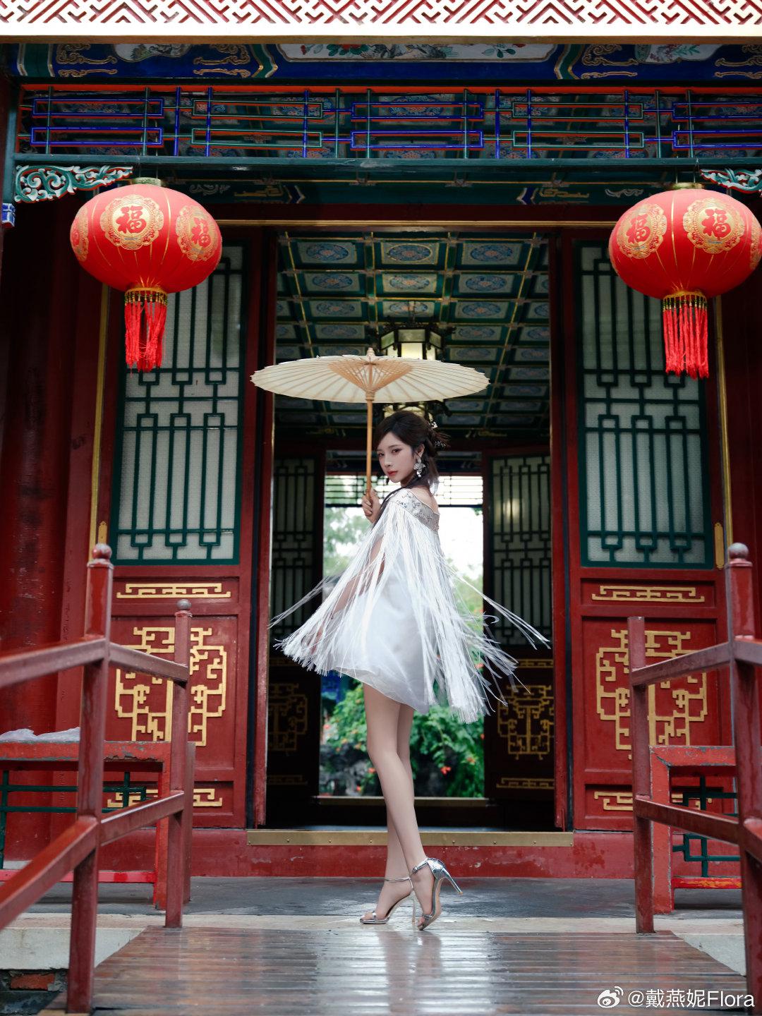戴燕妮清纯古典味写真[6]