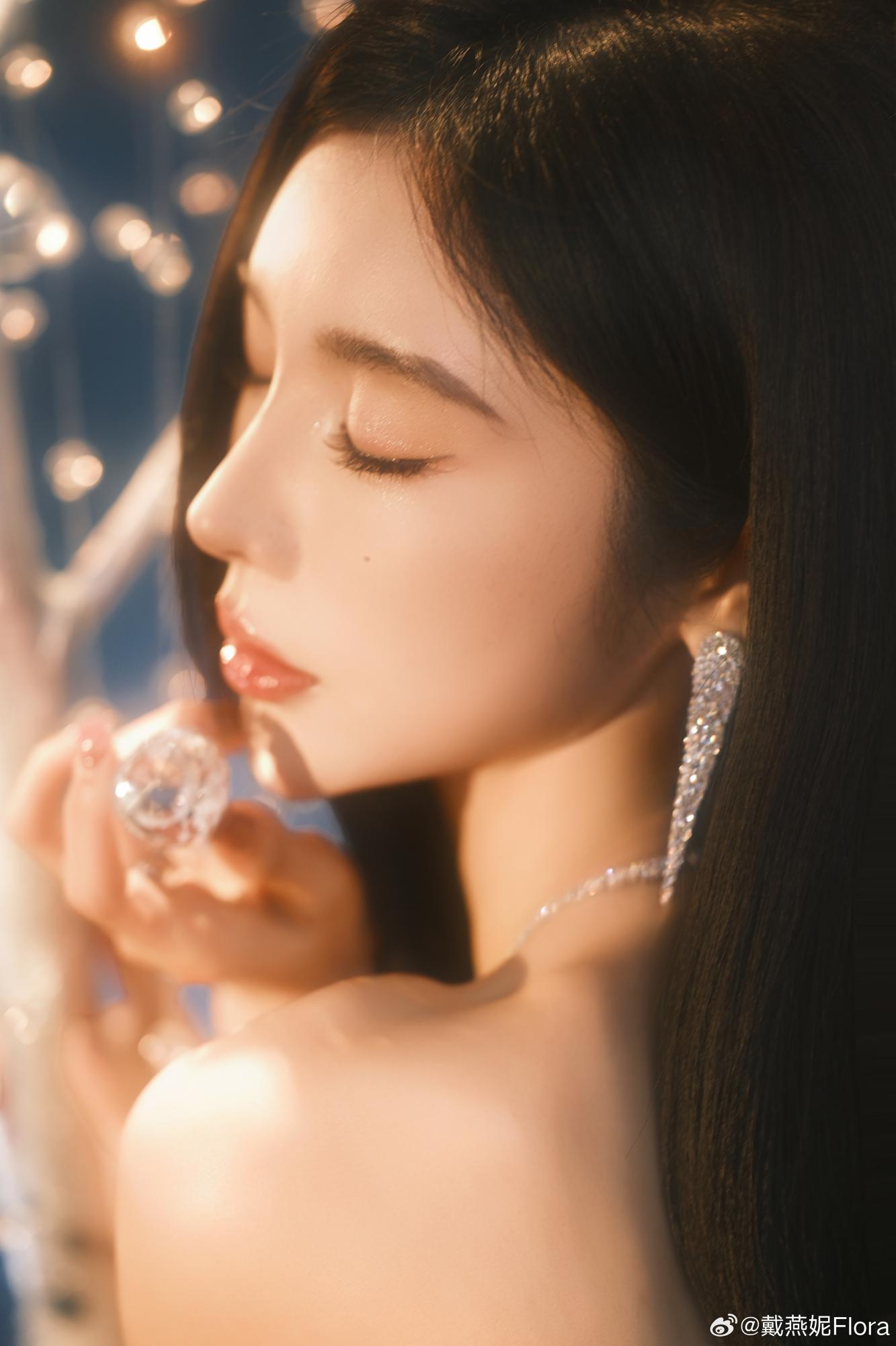 戴燕妮长裙美腿大气冷艳写真[6]