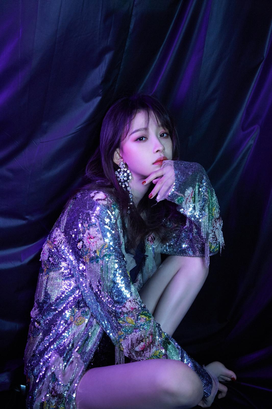 孙怡黑丝配美腿一绝[4]