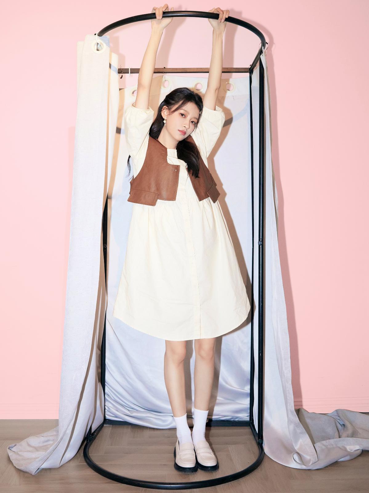 孙怡白色短袜包裹不了芊芊美脚[8]