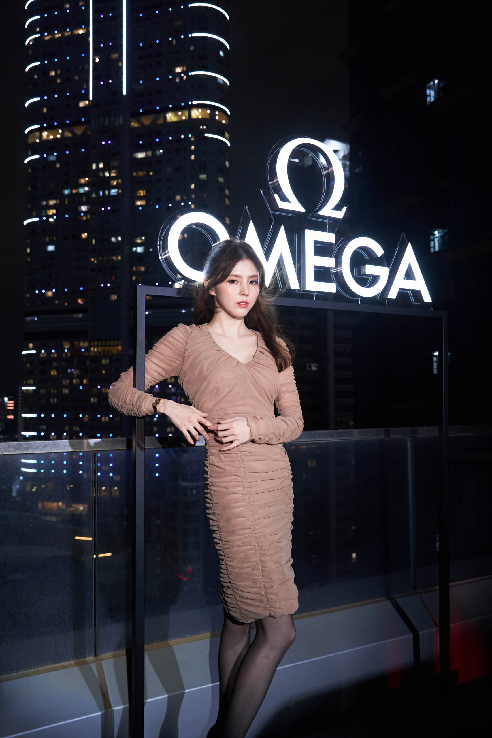 韩素希丝袜美腿性感写真[5]