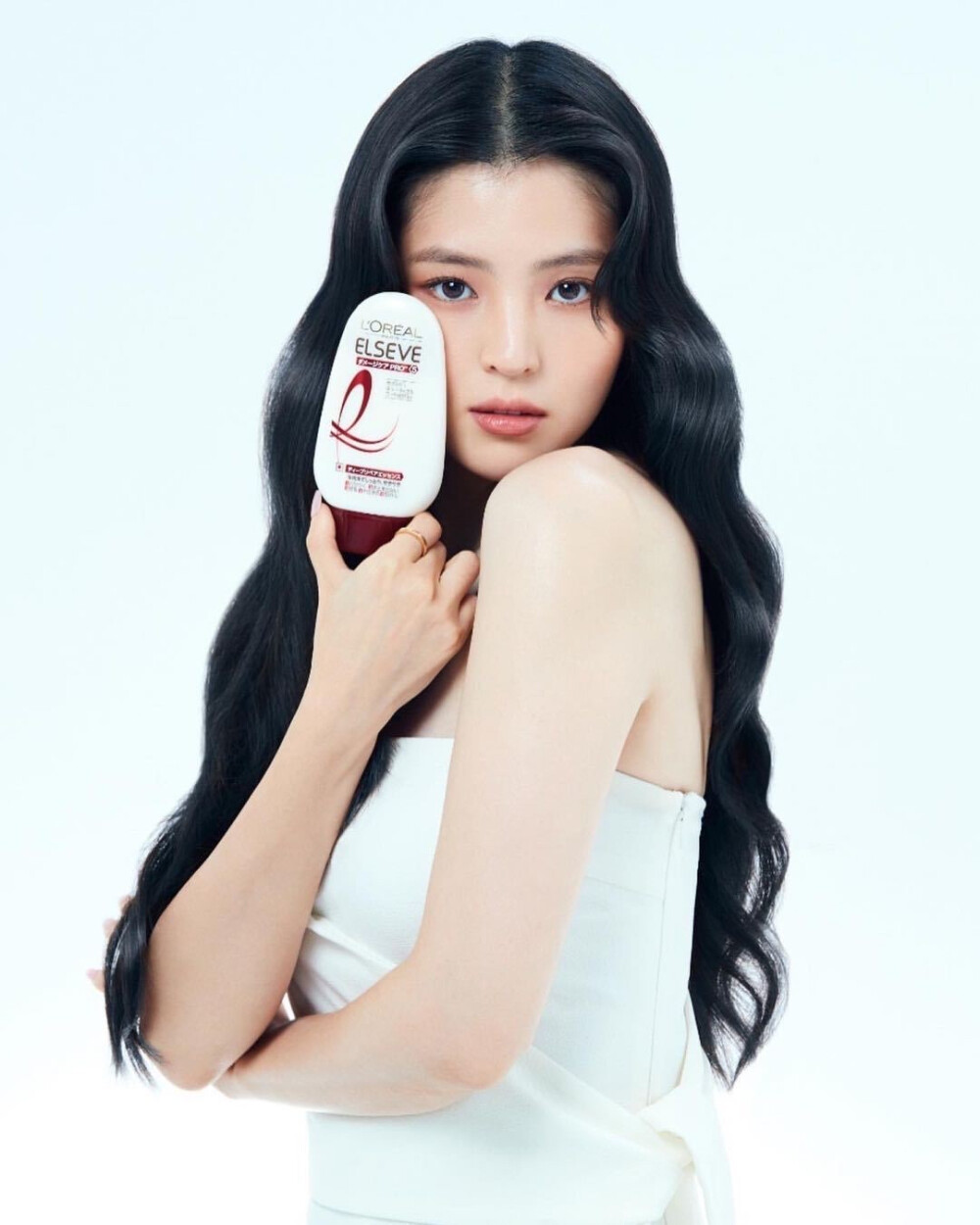 韩素希某品牌香水代言[11]