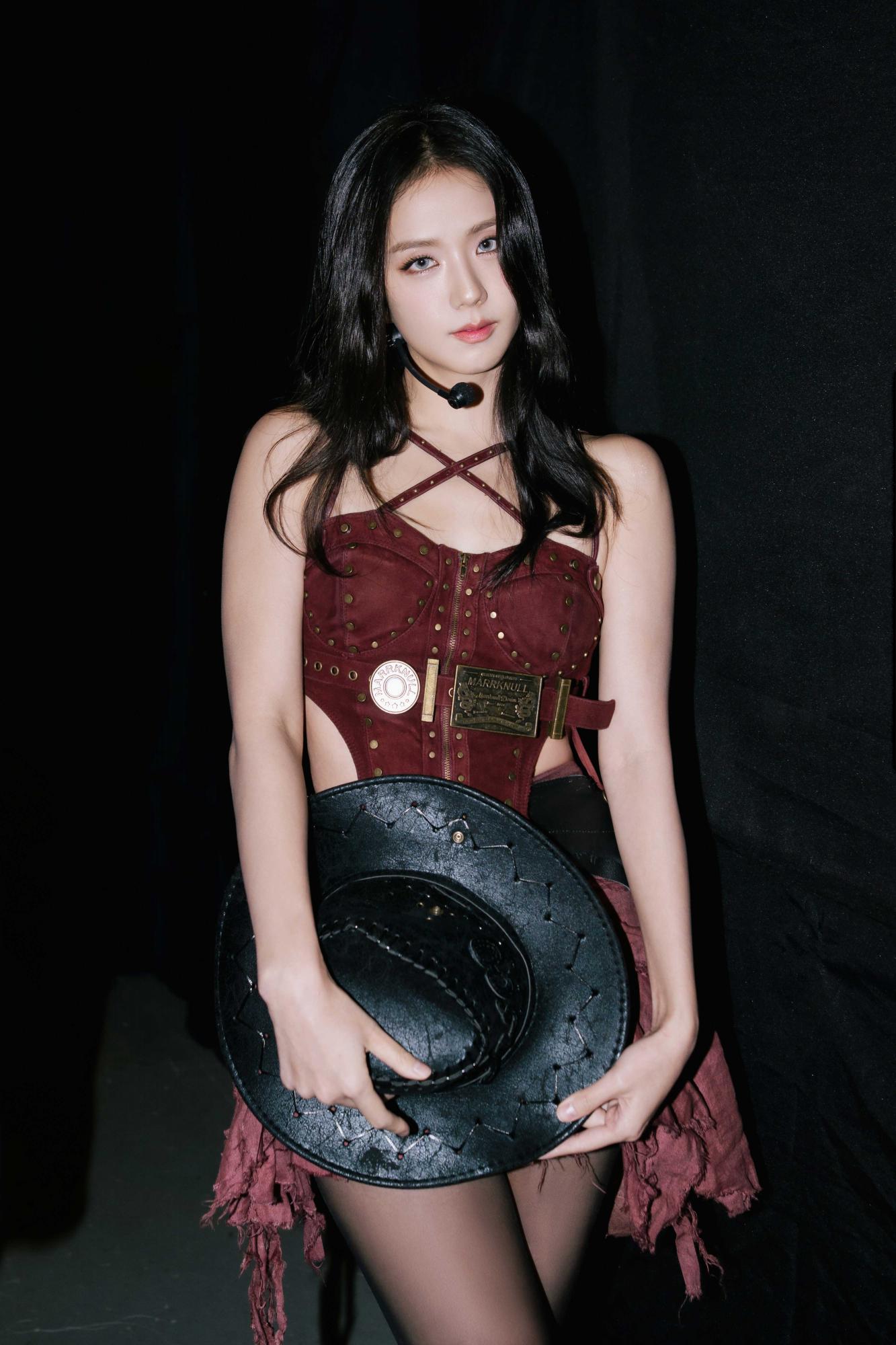 金智秀(Kim Jisoo)黑丝袜美腿舞台热舞[7]