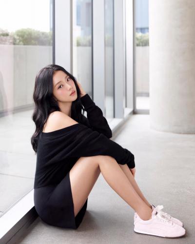 金智秀(Kim Jisoo)清纯可爱自拍