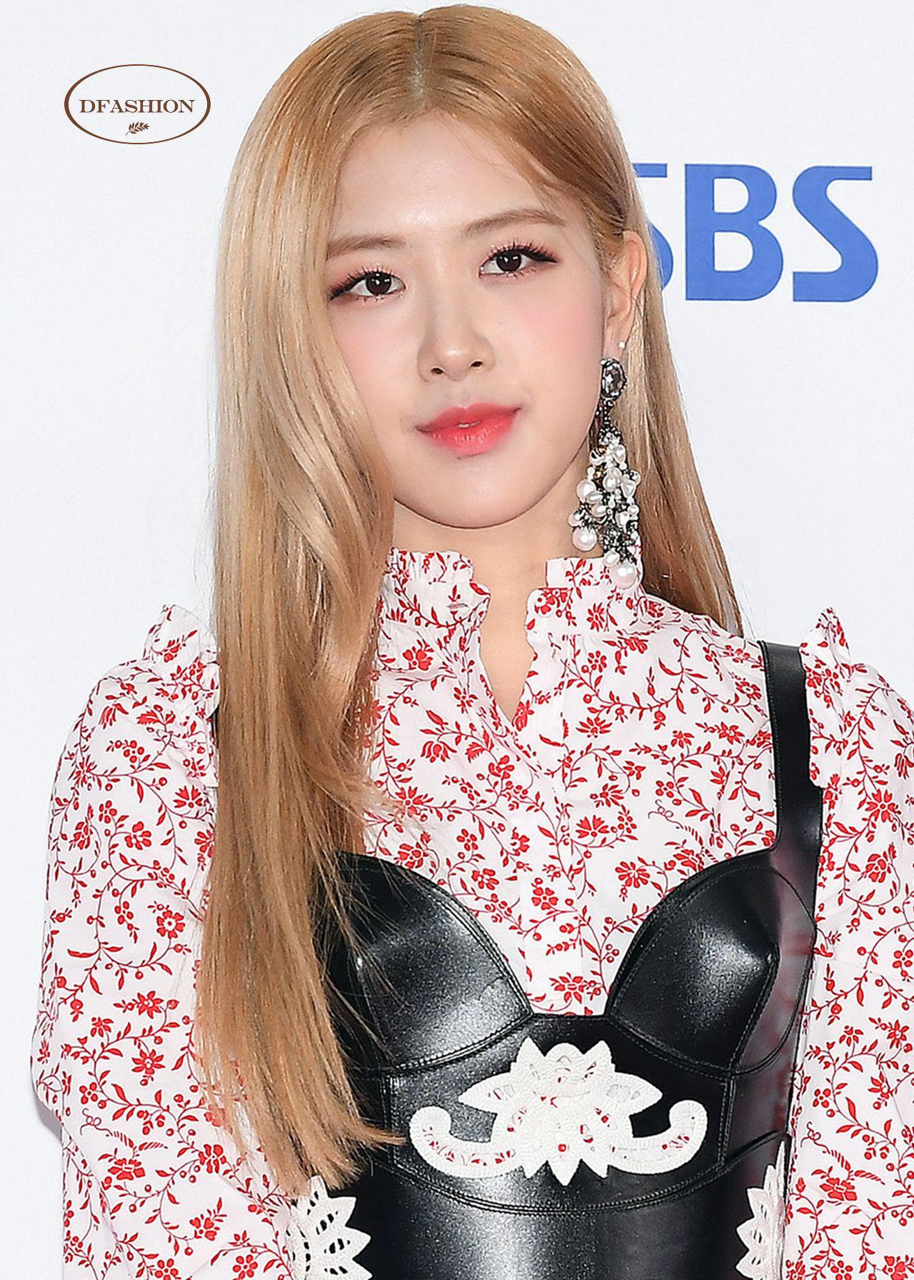 朴彩英星尚活动风尚美腿生图,纯美靓丽气质尽显[5]