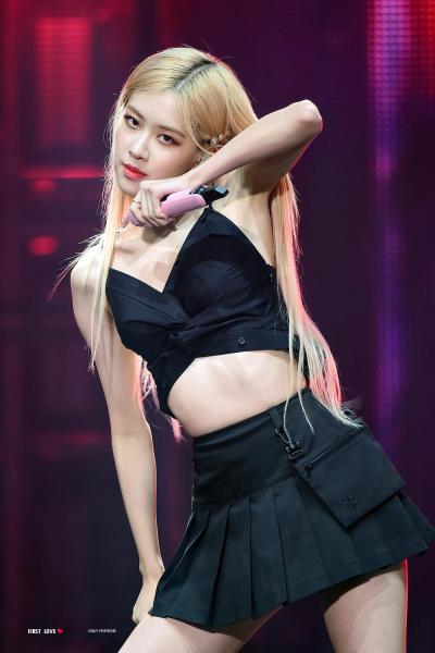 朴彩英脸部舞台近拍特写