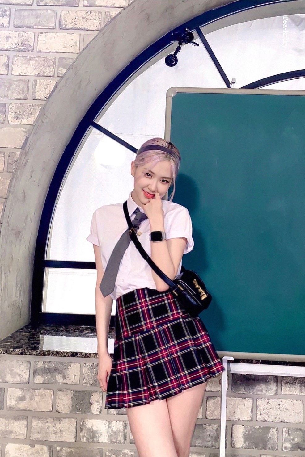 朴彩英身姿曼妙各色美腿写真[6]