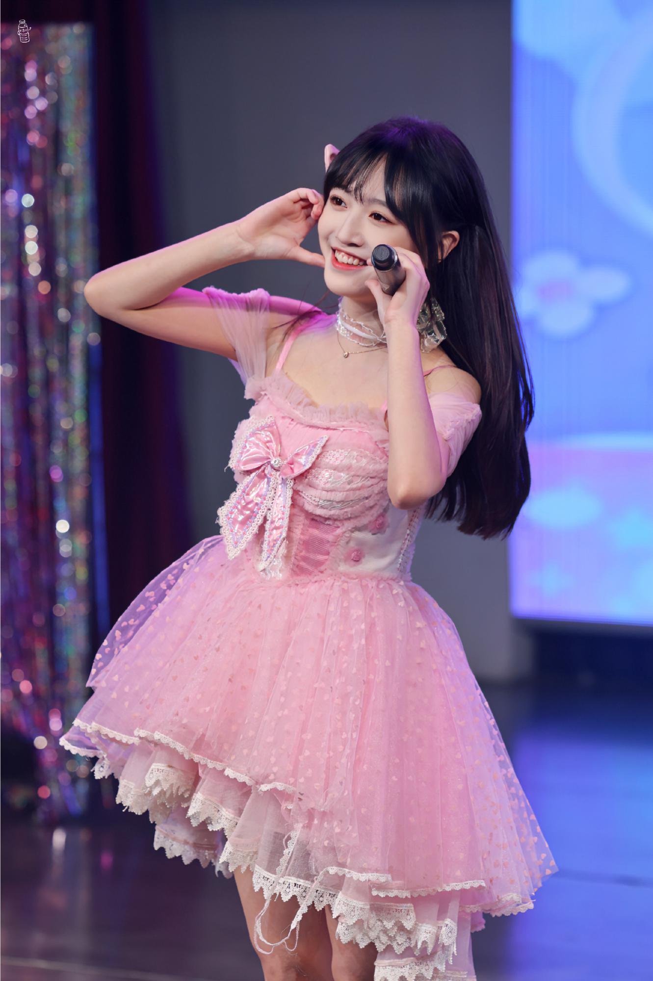 费沁源粉红色中报展演超可爱[6]