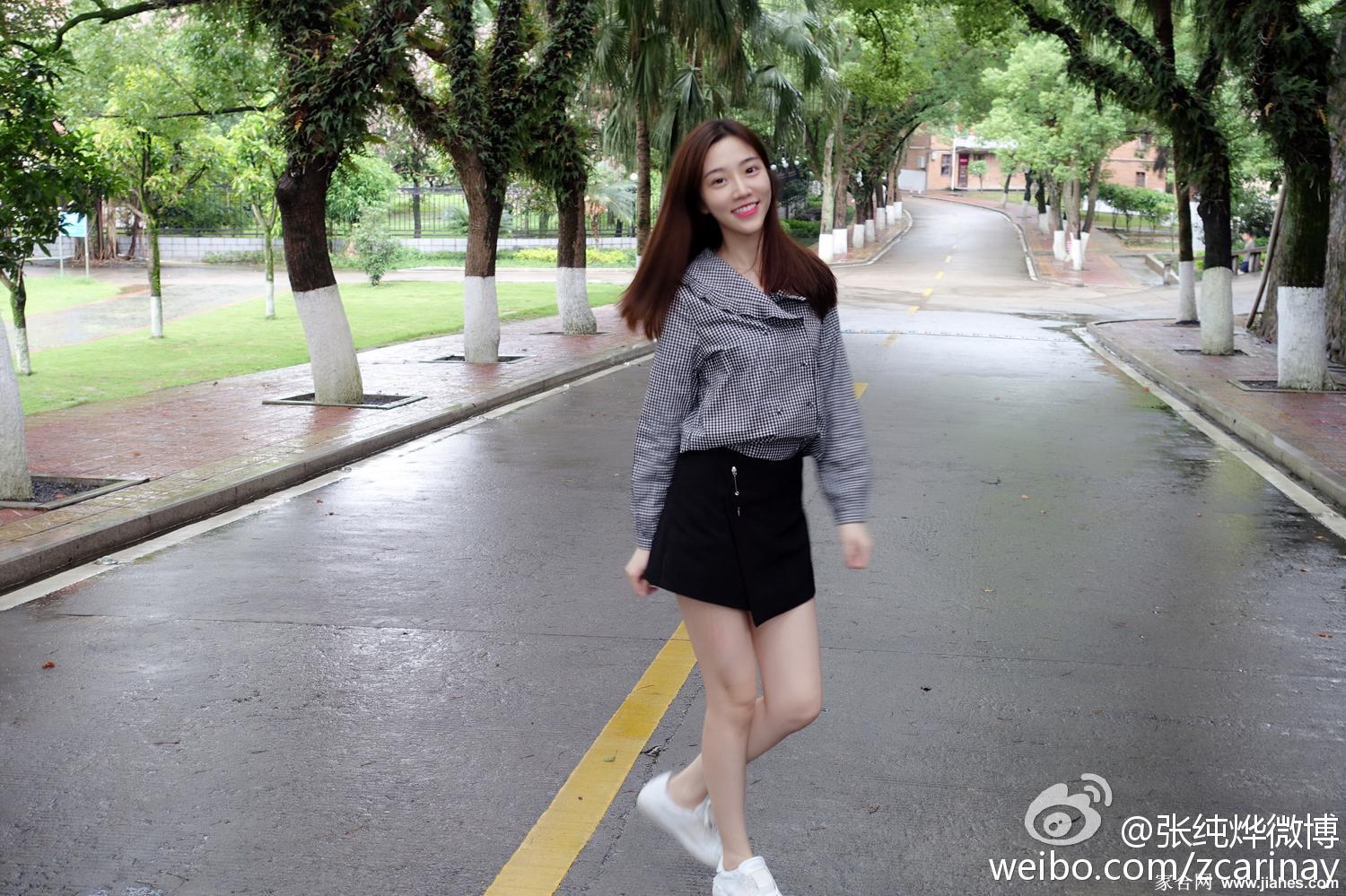 江苏卫视女主持人张纯烨短裙校服白嫩大长腿制服诱惑写真[13]