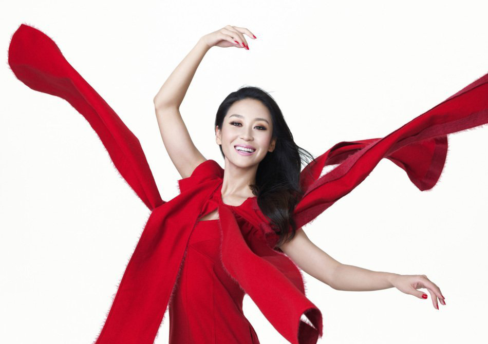 苗圃化身未来战士 拍摄风格迥异服装大片曝光[3]