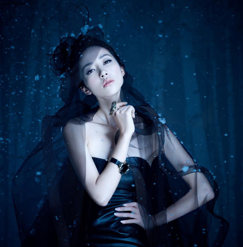 女神韩雪变身梦幻女神新娘妆绝美[5]