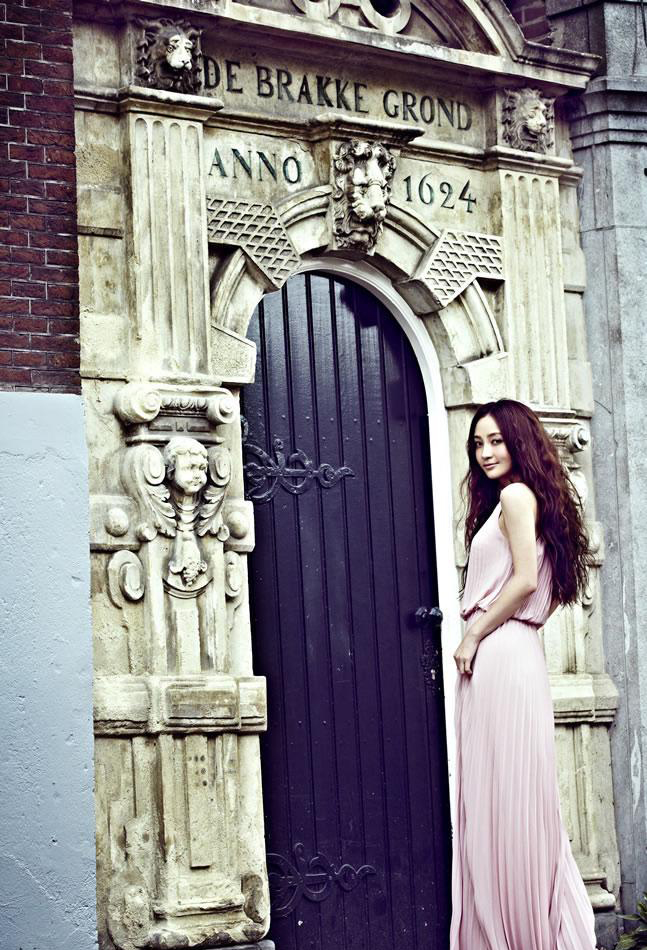 姚笛异国唯美写真  气质优雅大秀女神范儿[5]