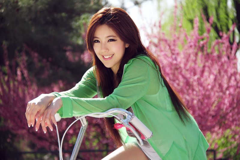 宅男女神赵奕欢清华单车美女[5]
