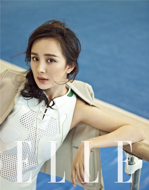 杨幂婚后最新《ELLE》杂志封面图片[4]
