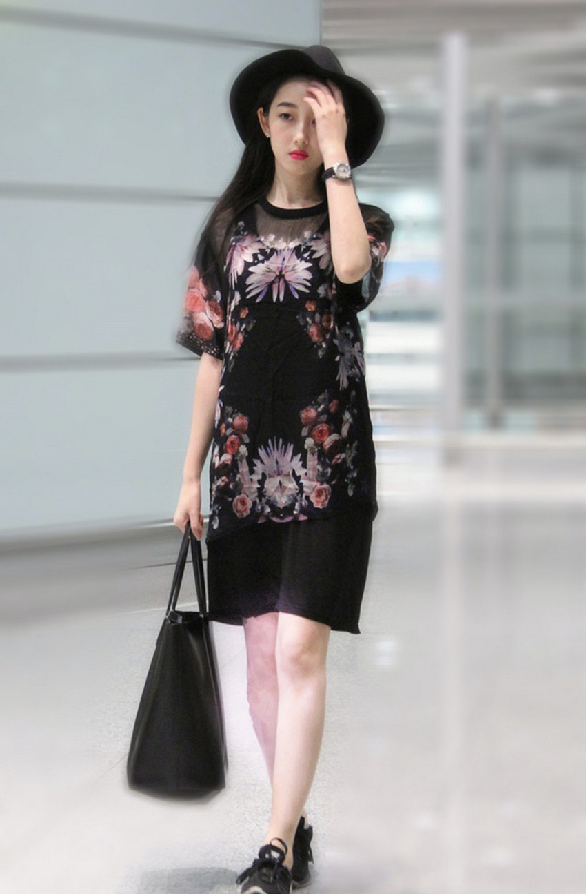 蒋梦婕花朵潮装现身时尚街拍[7]