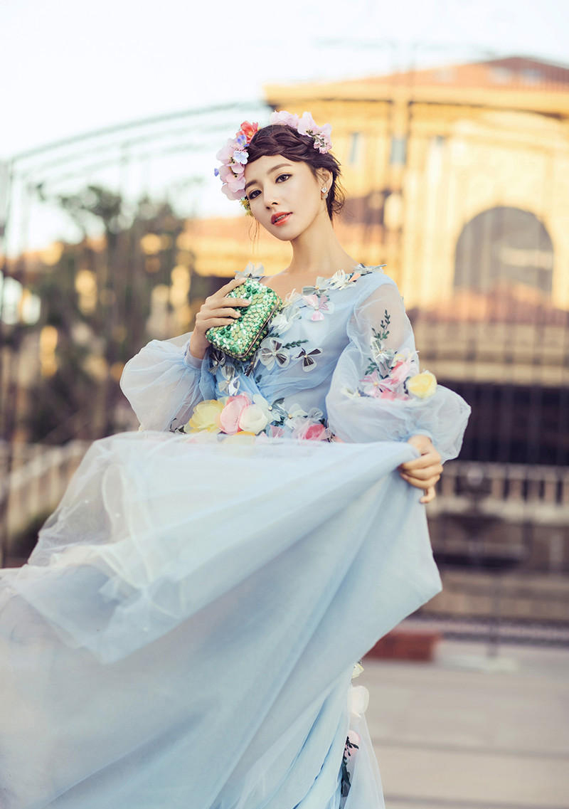 陈雅婷纯美大片写真曝光 穿范冰冰同款美呆了[5]