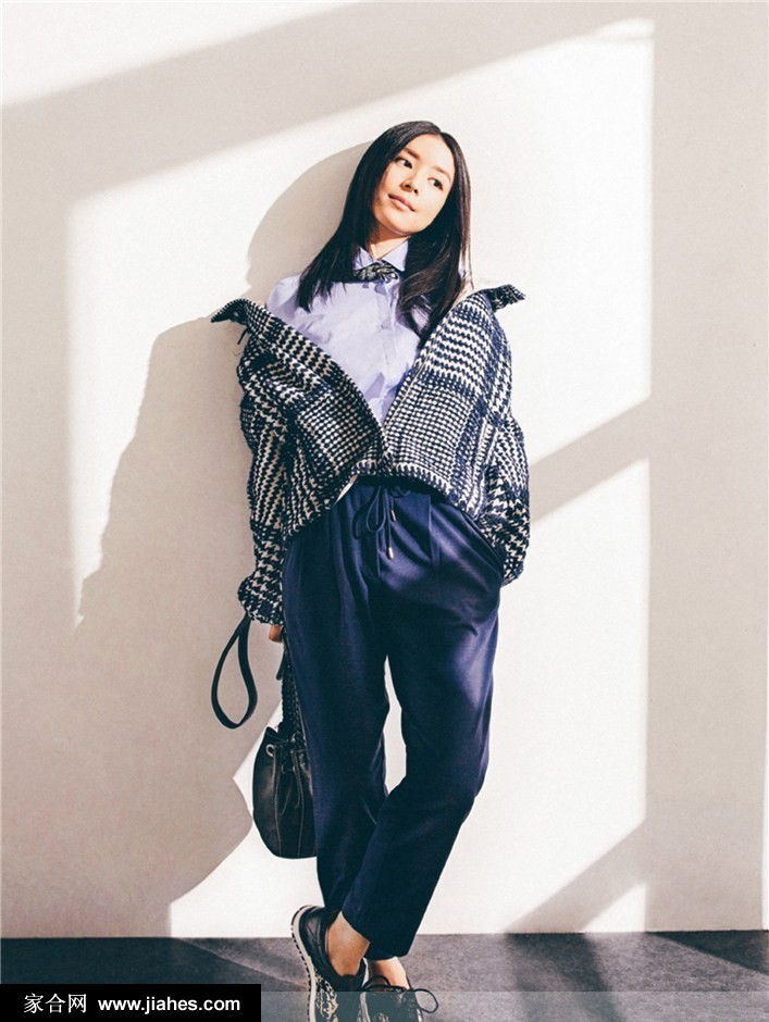 美女明星张静初都市休闲风时尚写真[7]