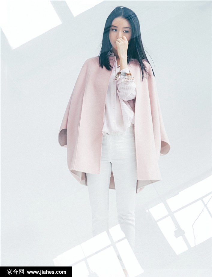 美女明星张静初都市休闲风时尚写真[8]