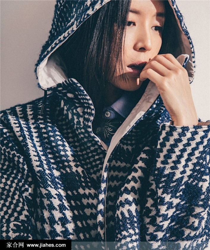 美女明星张静初都市休闲风时尚写真[6]