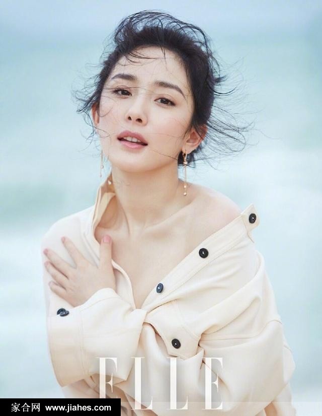 杨幂夏日性感封面写真眼神温柔妩媚[8]