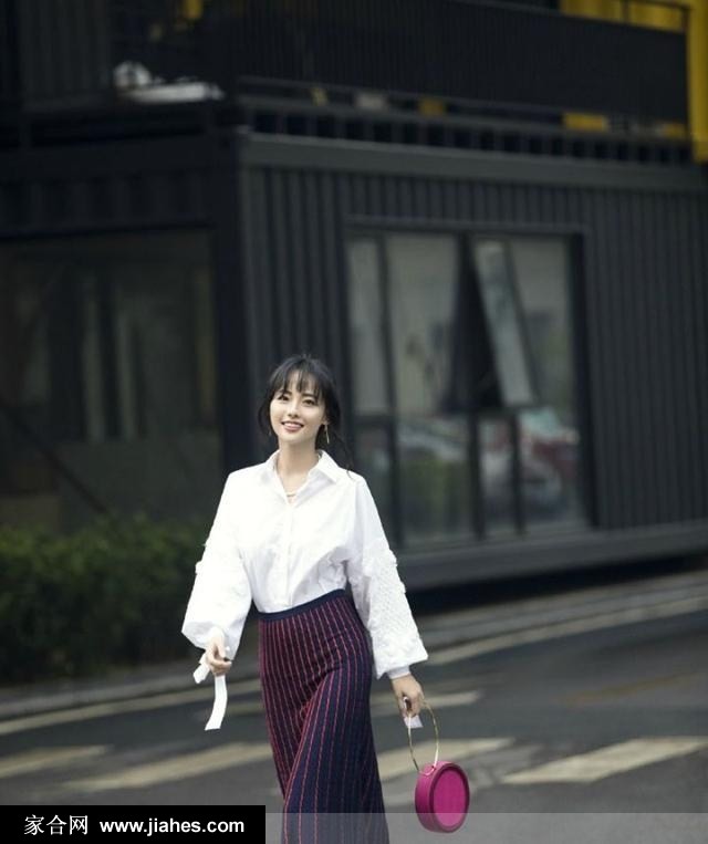 辣妈张嘉倪时尚街拍清新如少女美丽不减[9]