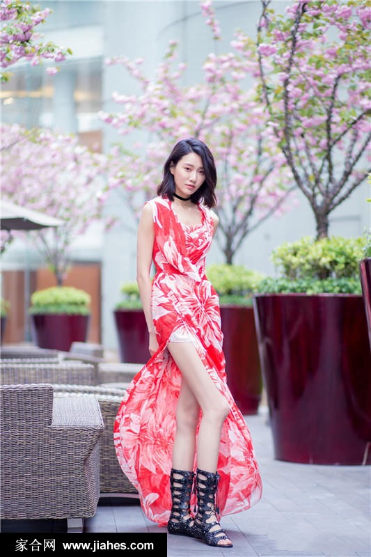 长腿名模李斯羽雪纺长裙美拍[4]