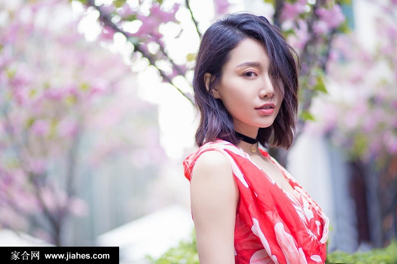 长腿名模李斯羽雪纺长裙美拍[2]