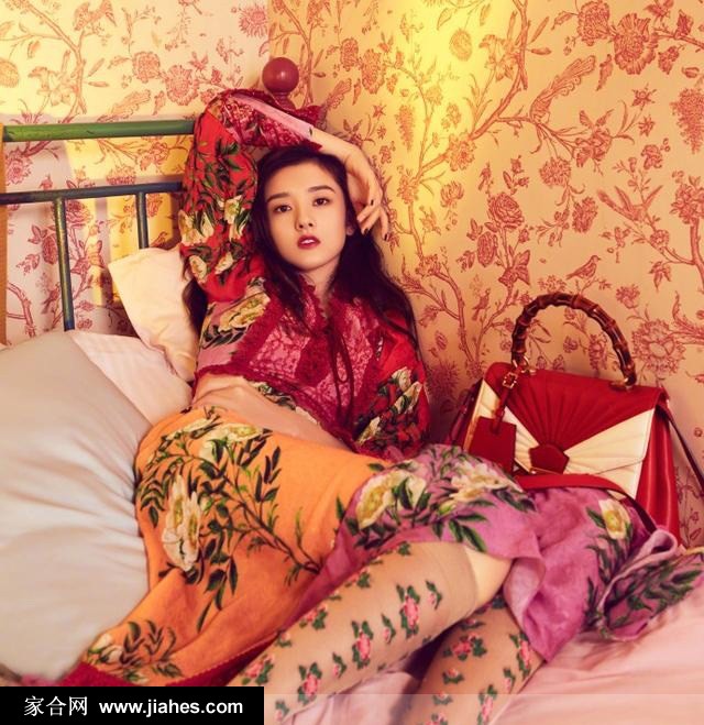 宋祖儿最新红秀封面写真演绎灵动少女[4]