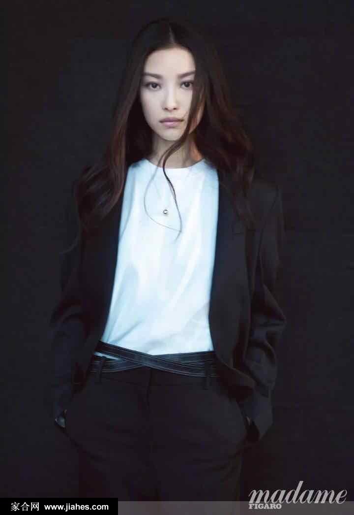 倪妮十二月《MadameFigaro》封面写真黑白素雅十足高级感[8]