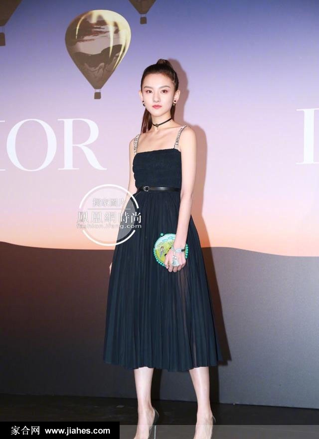 活泼灵动95后少女宋祖儿时尚写真[4]