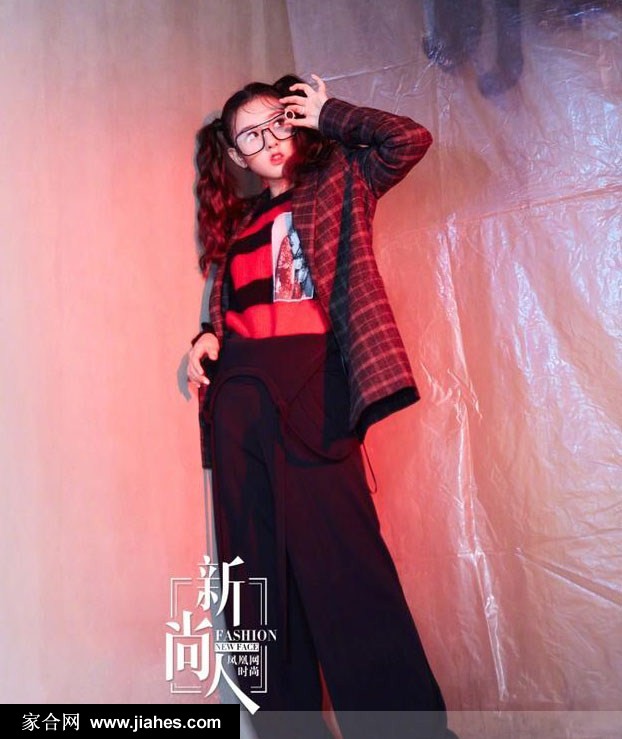 活泼灵动95后少女宋祖儿时尚写真[10]