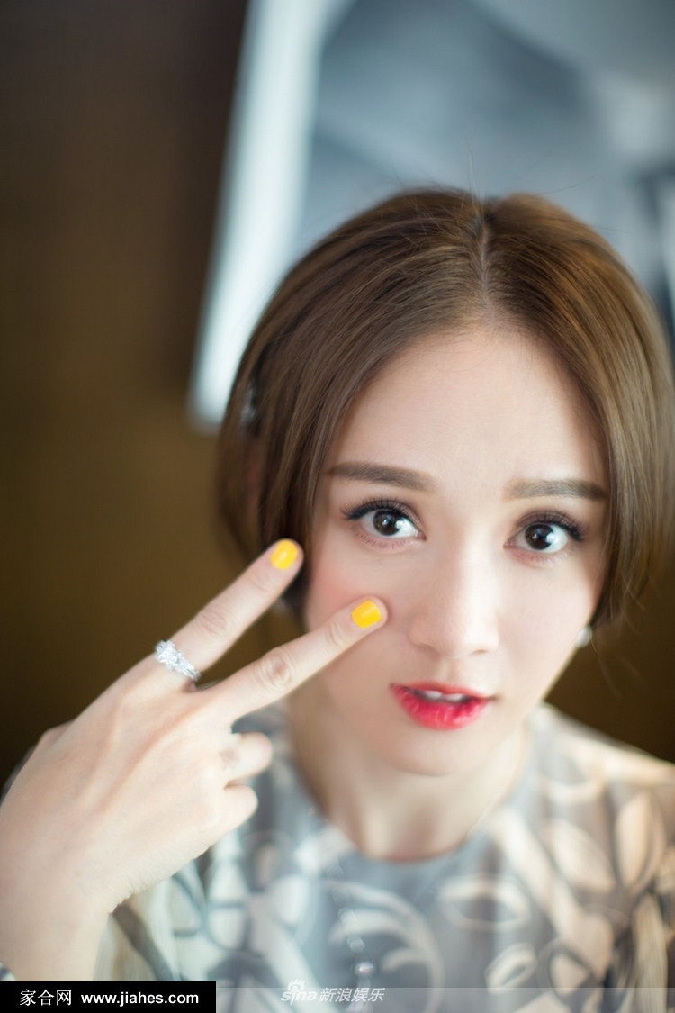 陈乔恩一袭薄纱连衣长裙唯美动人似仙子[5]