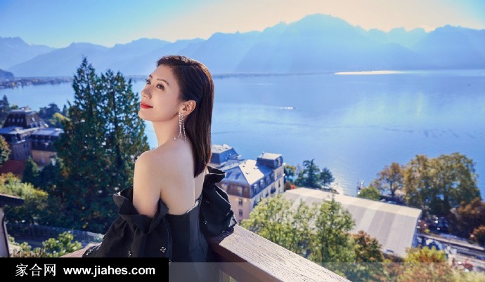 性感女神贾静雯长裙玉肩尽显御姐范写真图片[4]