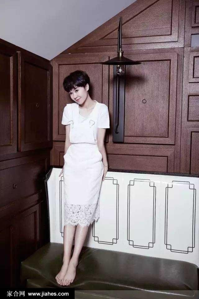 短发美女郁可唯时尚帅气连帽服饰搭配写真图片[4]