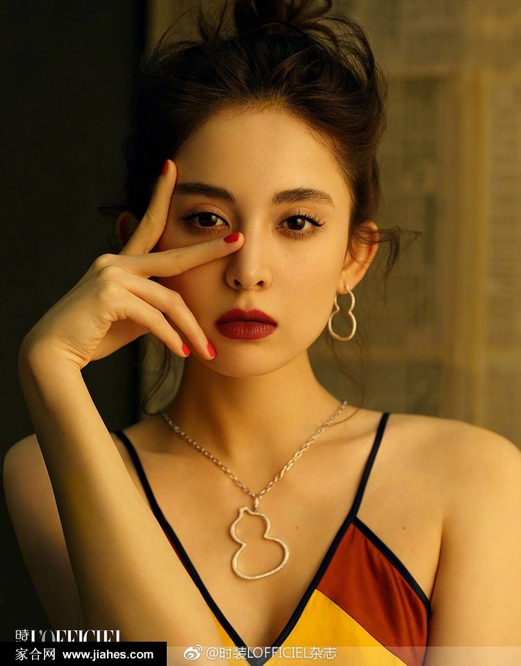 古力娜扎烈焰红唇百变造型魅惑个性写真图片[9]
