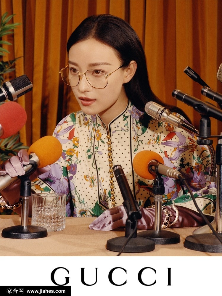 倪妮金丝边眼镜复古碎花裙化身摩登女郎写真图片[8]