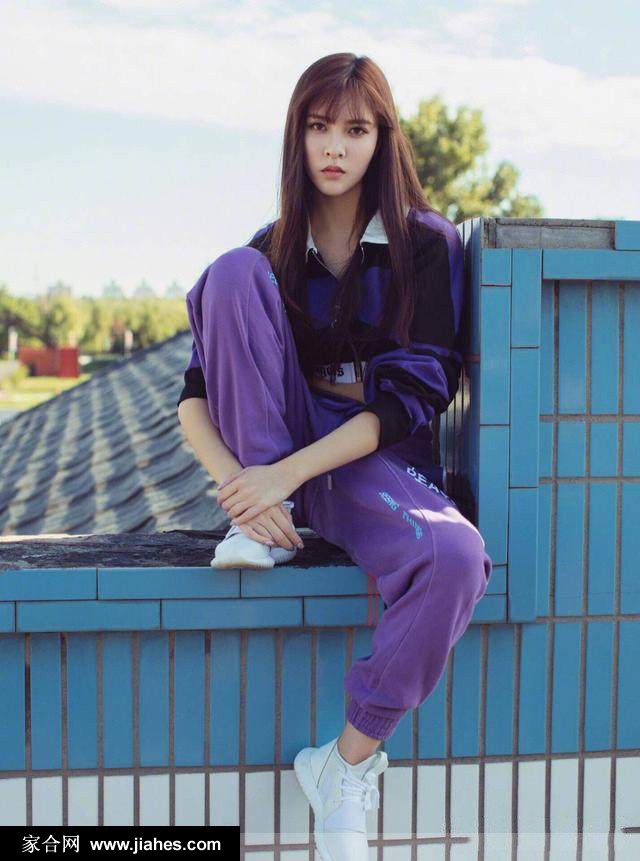 帅气美女宋妍霏户外洒脱火辣女王气质明星图片[2]