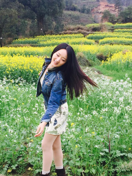 婺源油菜花开了 杨钰莹人比花娇[4]