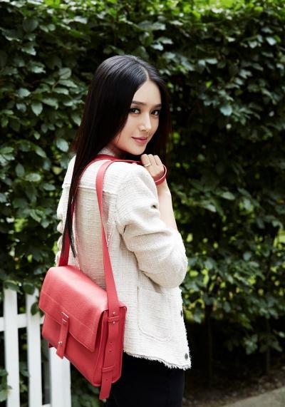 秦岚图片曝光 街拍身材曼妙