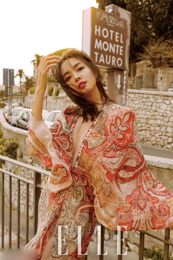 张梓琳意式飘扬女神唯美气息写真大片[2]