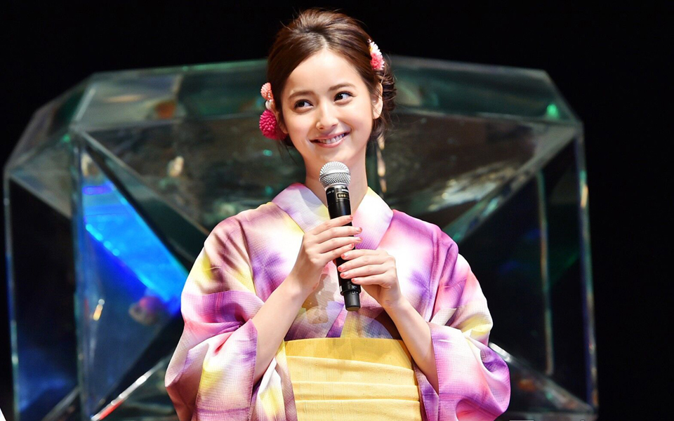 日本女星佐佐木希和服活动照图片[6]