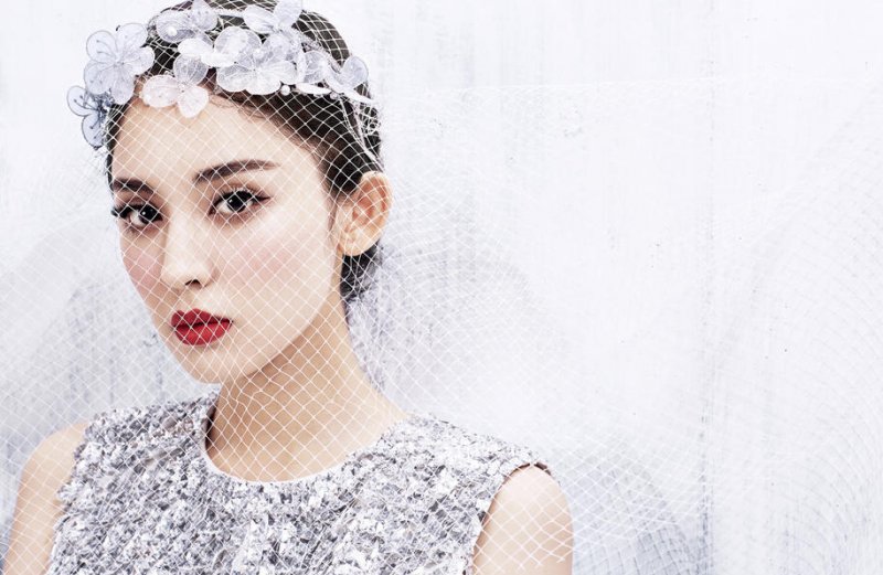女神古力娜扎唯美婚纱写真[3]