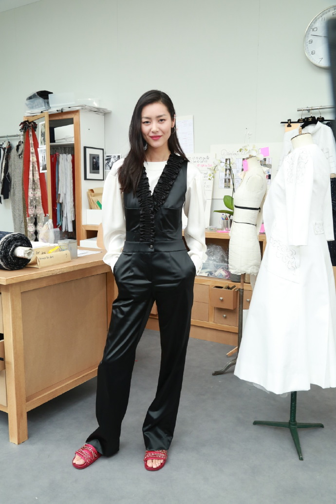 刘雯周迅亮相Chanel 2016秋冬高定大秀[4]