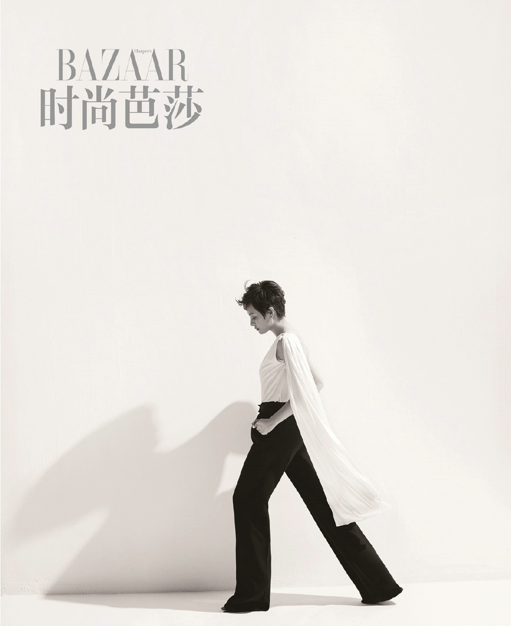 孙俪登上《时尚芭莎》六月刊下封面[6]