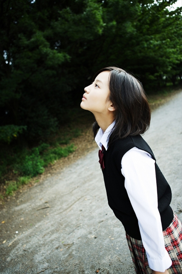日本美女明星堀北真希清纯学生写真[7]