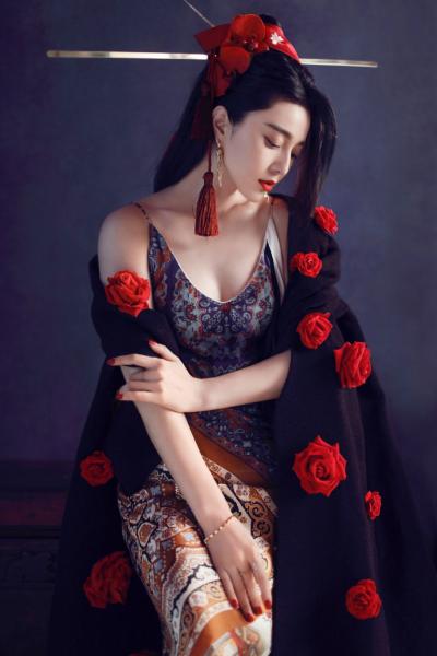 时尚芭莎纪念刊范冰冰展现古典东方美