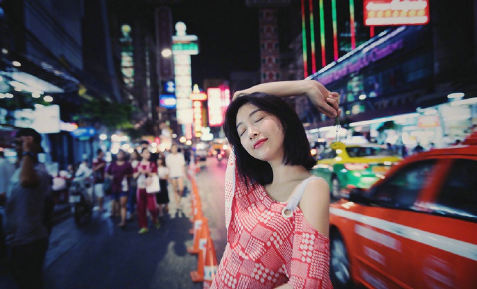 泰国度假的温雅女神和少女模式随时切换[9]