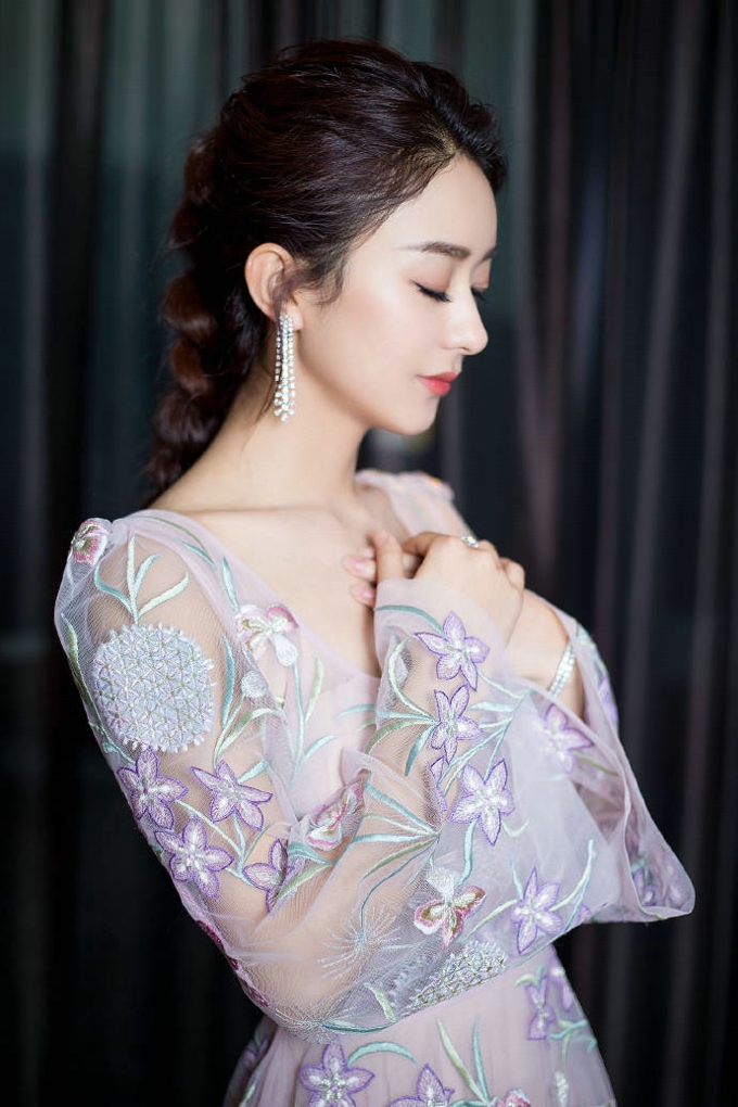 赵丽颖 仙女装 越来也有气质 美的出尘[2]