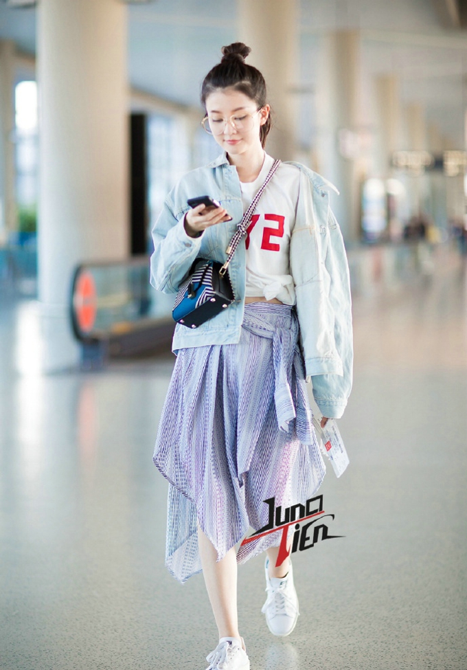 乔欣机场街拍 时尚优雅 淑女气质特别迷人呢[2]