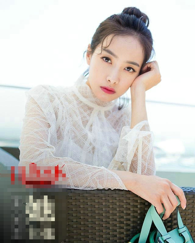 宋茜时尚街拍 丸子头的宋茜气场十足冷艳优雅的仙女茜[9]